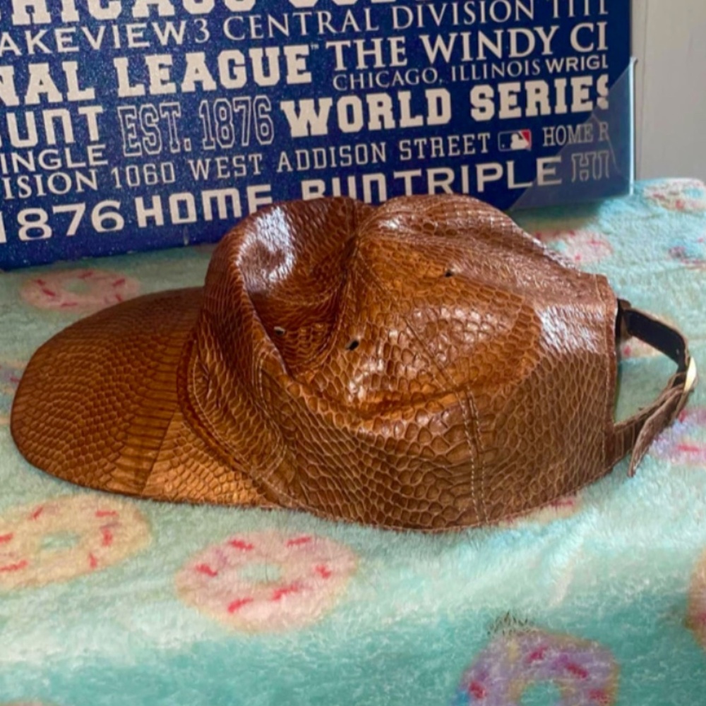 Mens Snake skin cap